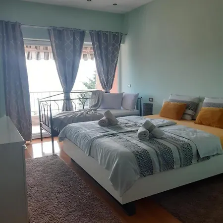 In Azra Apartamento