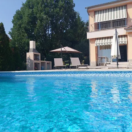 In Azra Apartamento *