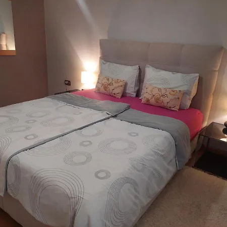 In Azra Apartamento *