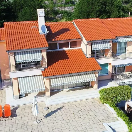 Apartamento In Azra