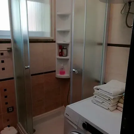 Apartment In Azra *